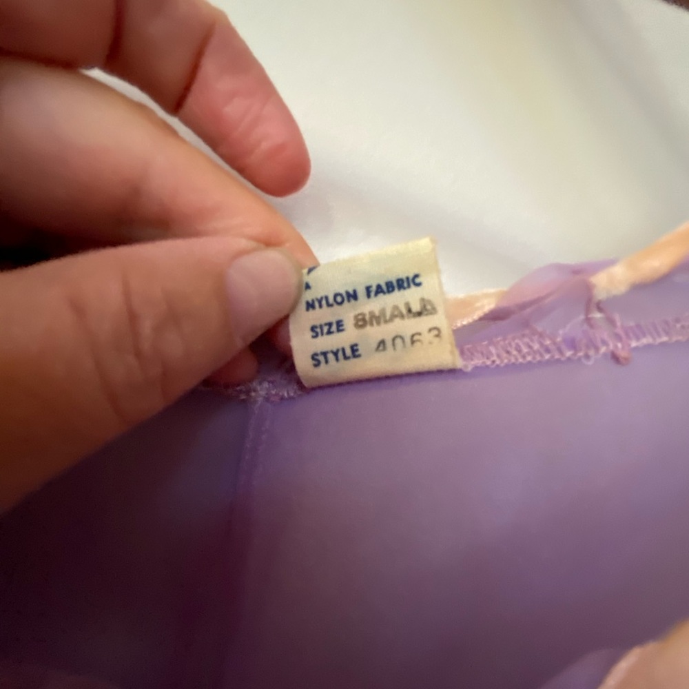 Vintage lingerie purple nightie with pink detail - Picture 4 of 6